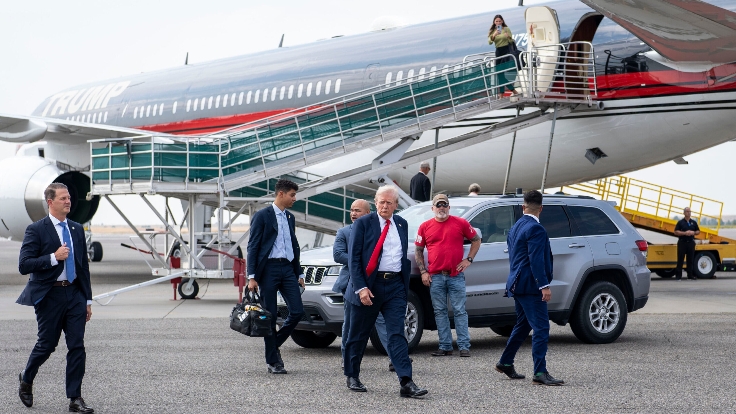 Trump flew to campaign events on Jeffrey Epstein’s